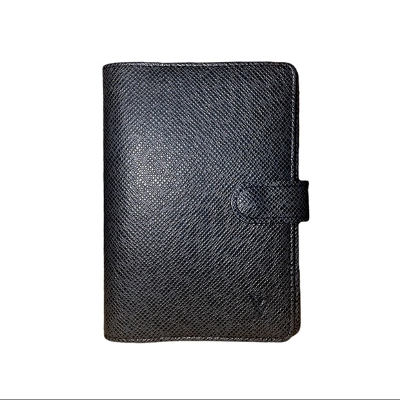 Louis Vuitton Other - Louis Vuitton Nlack Taiga Agenda PM Leather Notebook Cover - MINT CONDITION!